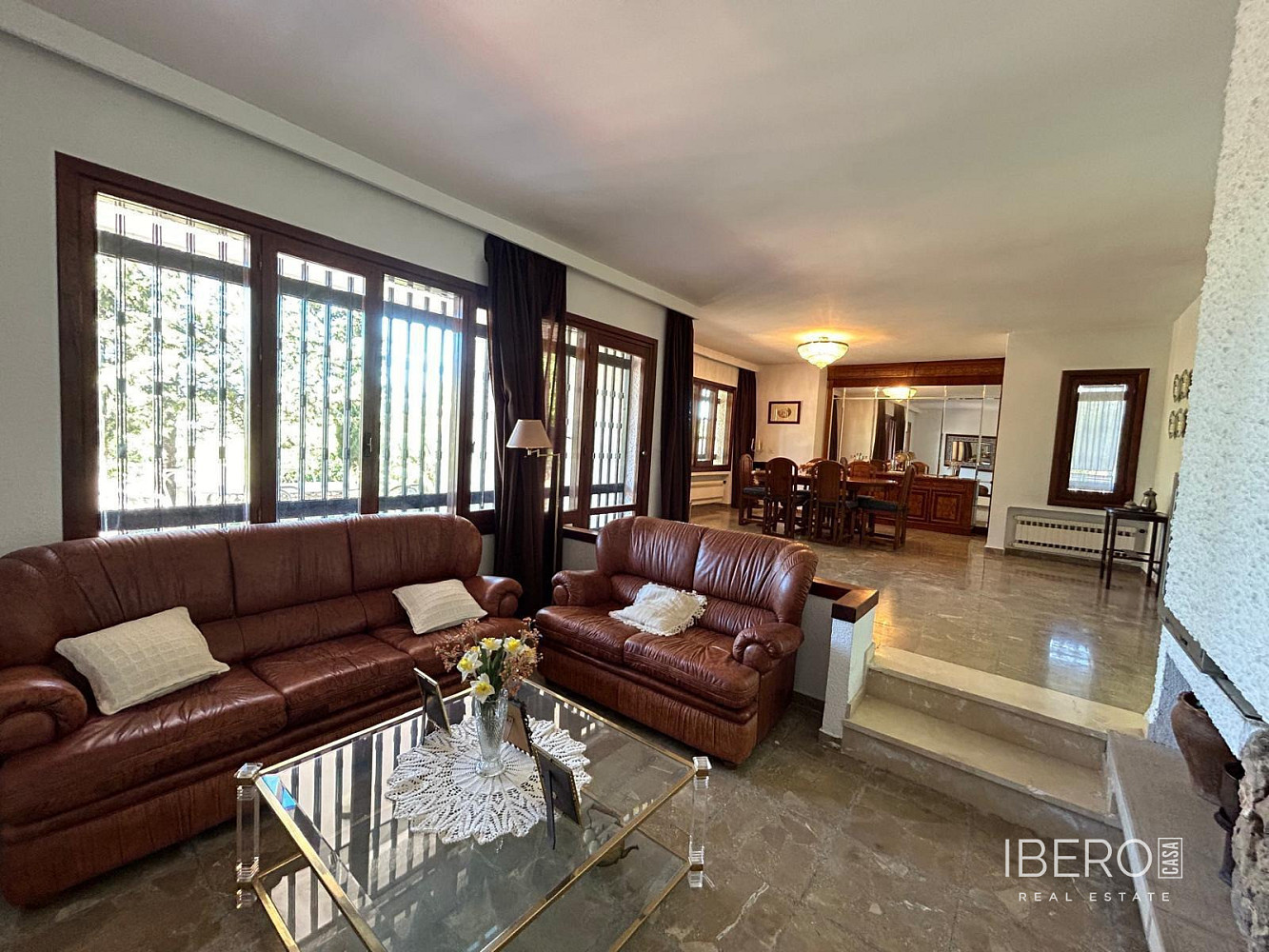 Prodej domu 2 435 m² s pozemkem 2 074 m²