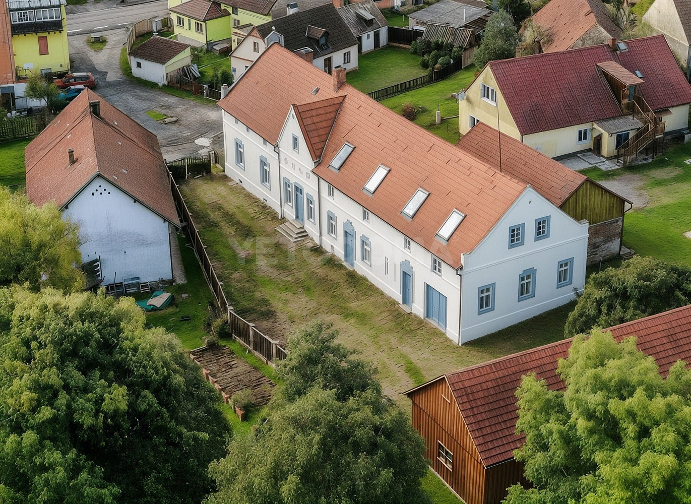 Prodej domu 100 m² s pozemkem 1 270 m² – fotografie 2