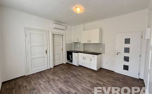 Pronájem bytu 2+1 61 m², V nových domcích, Praha 10 - Hostivař, okres Praha