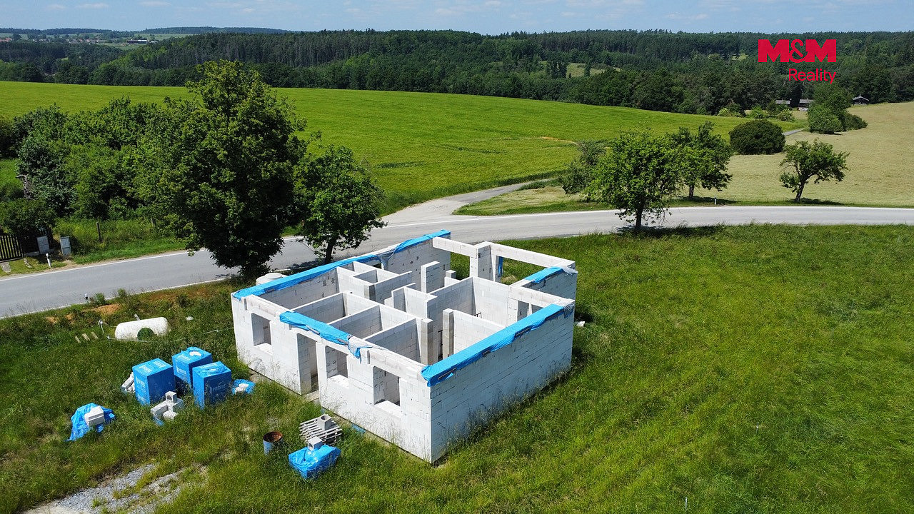 Prodej stavebního pozemku 1 208 m² – fotografie 3