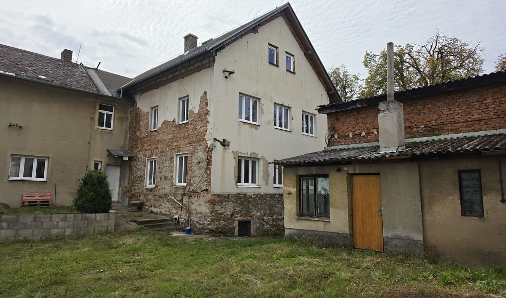 Prodej domu 240 m² s pozemkem 1 421 m², Žlutice – náhled fotky 3