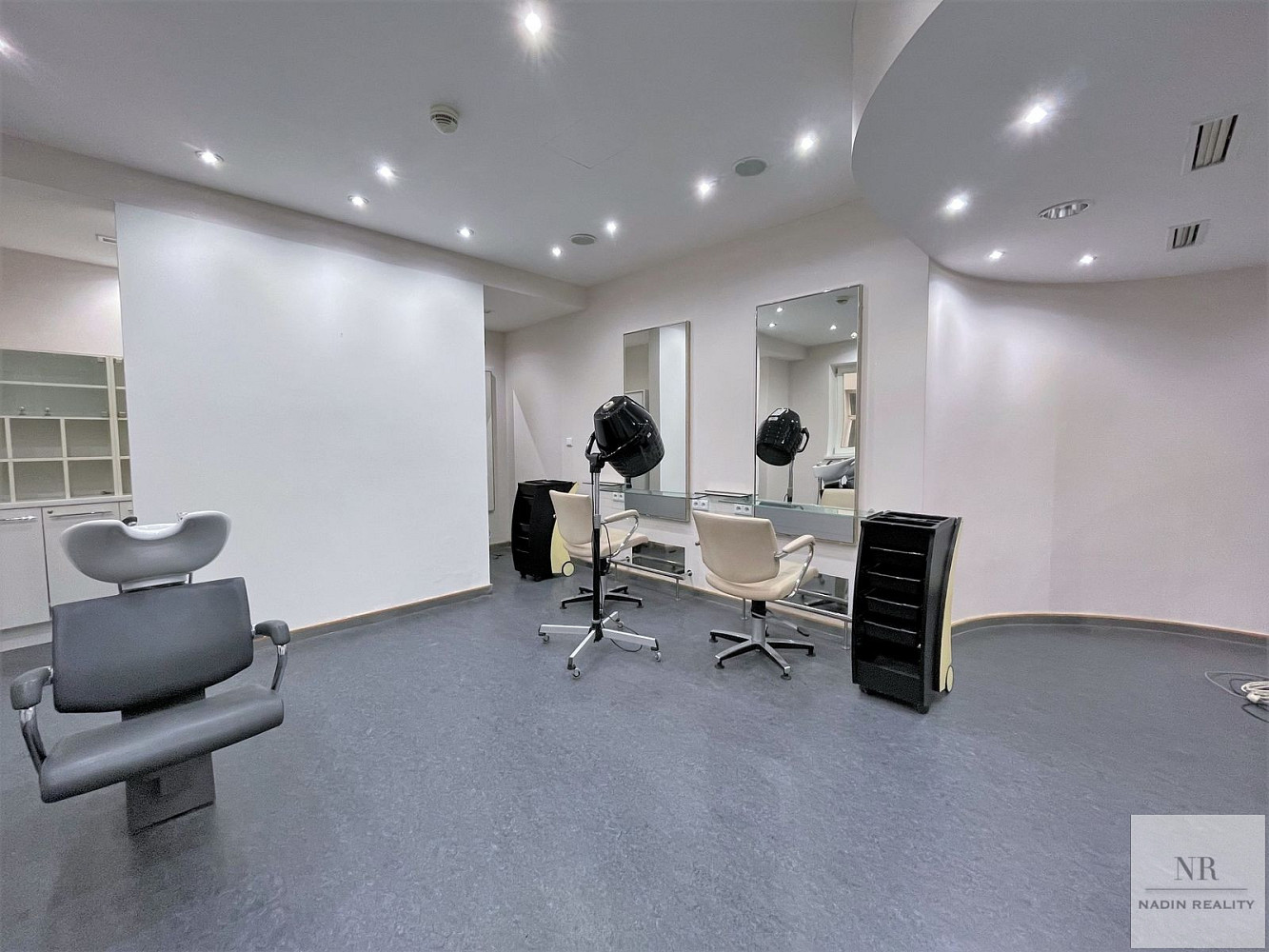 Pronájem obchodních prostor 131 m² – pohled 6