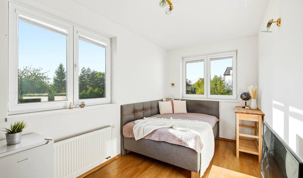 Prodej domu 145 m² s pozemkem 1 215 m², Narysov – náhled fotky 10