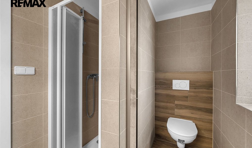 Pronájem bytu 2+1 35 m², Luštěnice – náhled fotky 8
