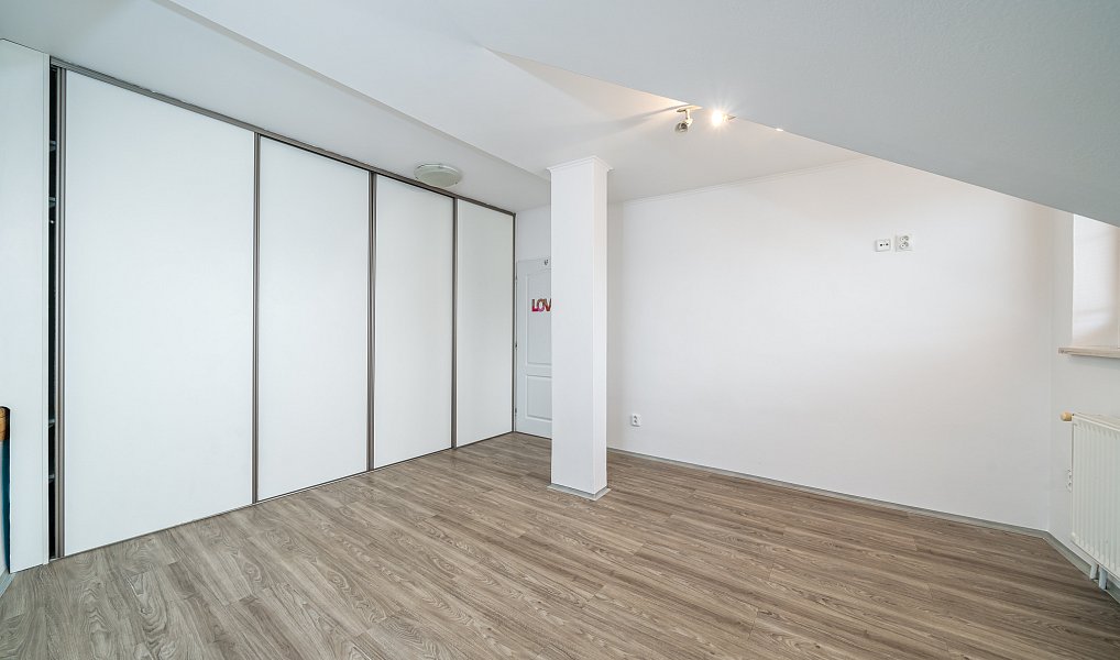 Prodej bytu 3+1 92 m², Olomouc – náhled fotky 8