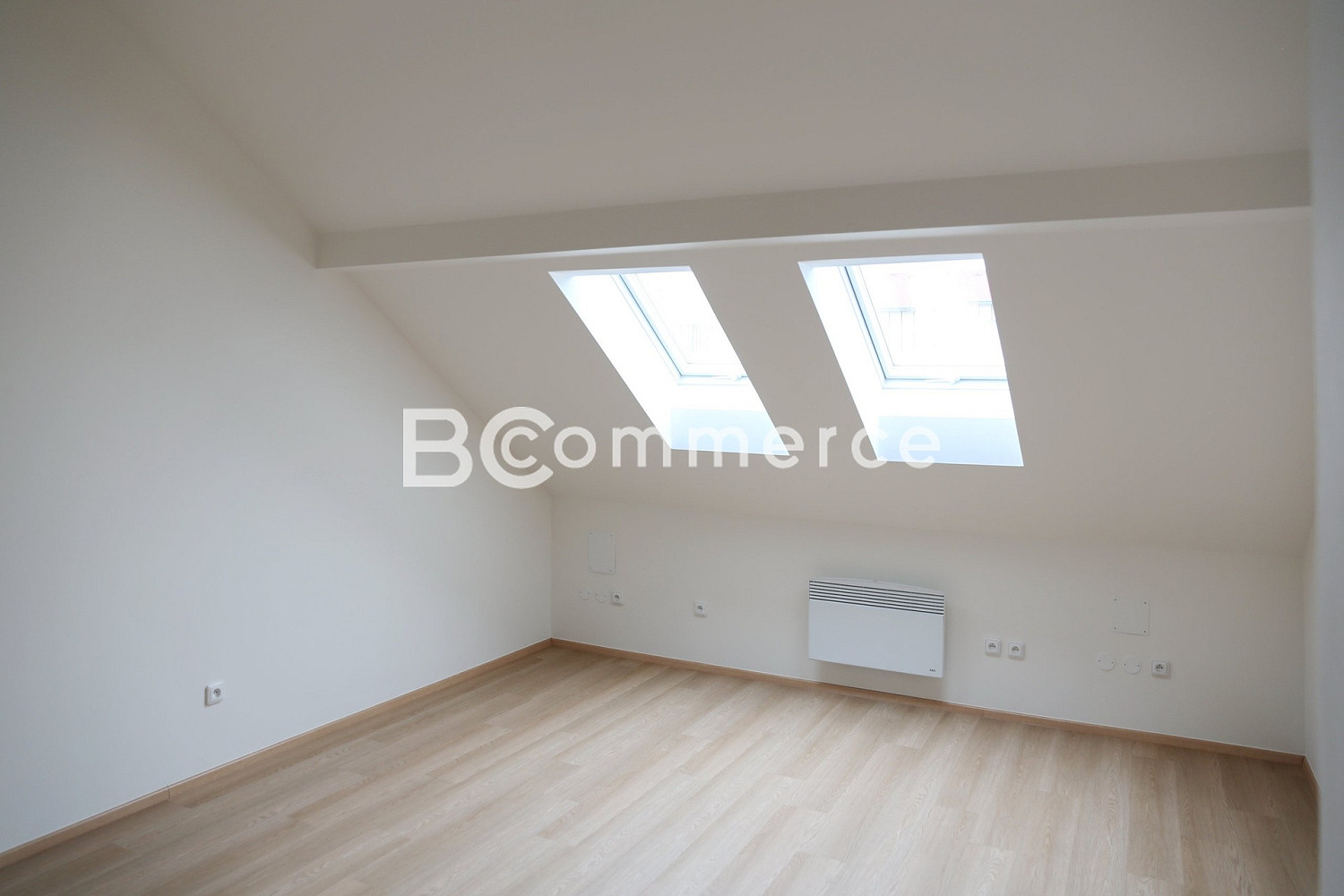 Pronájem kanceláře 37 m² – fotografie 2