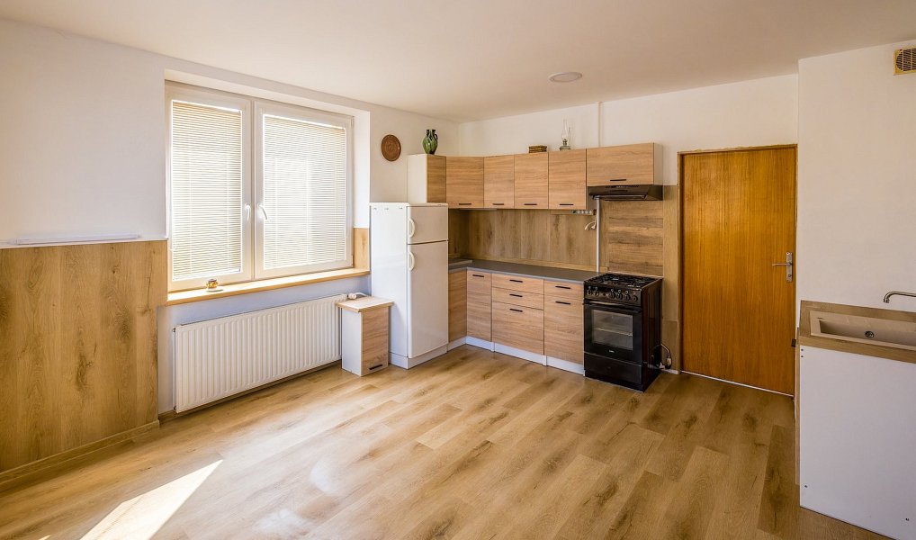 Prodej domu 216 m² s pozemkem 1 311 m², Bechyně – náhled fotky 9