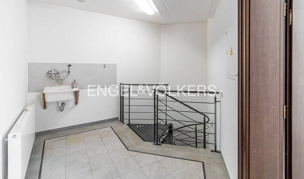 Pronájem obchodních prostor 93 m², Praha – náhled fotky 6