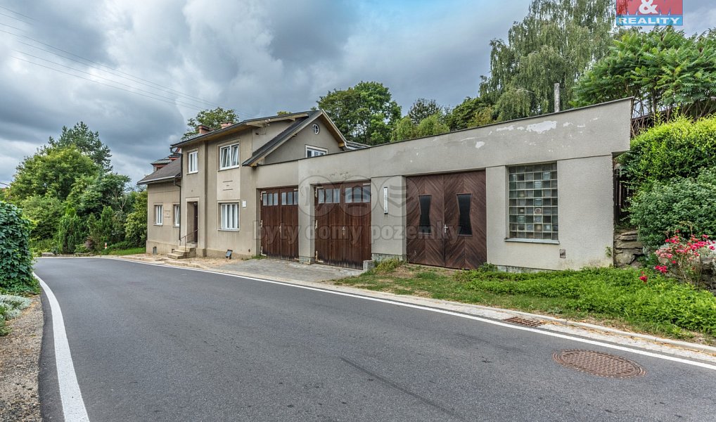 Prodej domu 246 m² s pozemkem 605 m², Jesenný – náhled fotky 2
