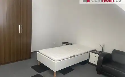 Pronájem bytu 1+kk 16 m², Pilská, Praha 9 - Hostavice