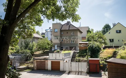 Prodej domu 440 m² s pozemkem 732 m², Žákovská, Praha 6 - Lysolaje