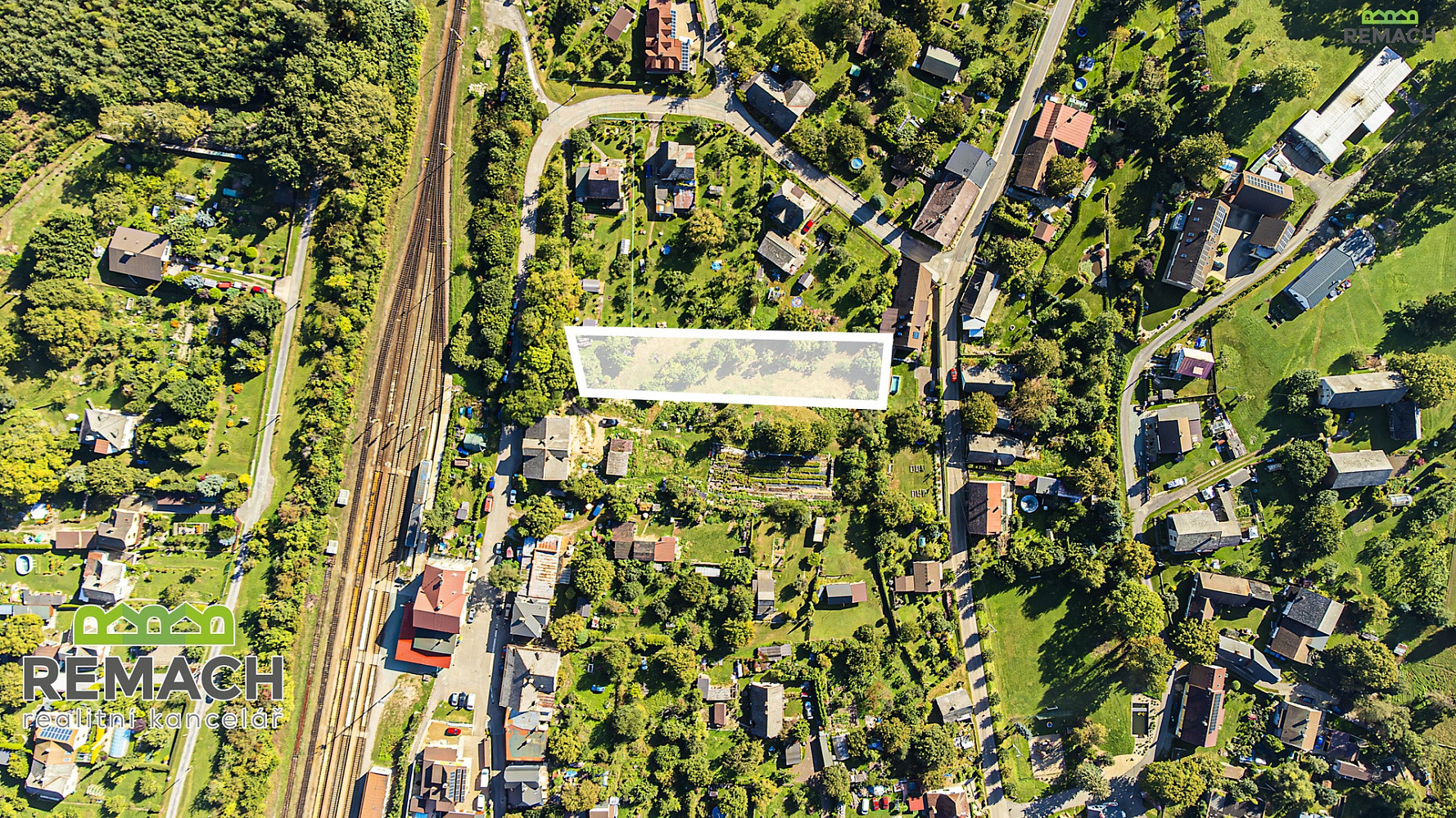 Prodej stavebního pozemku 3 000 m² – fotografie 3