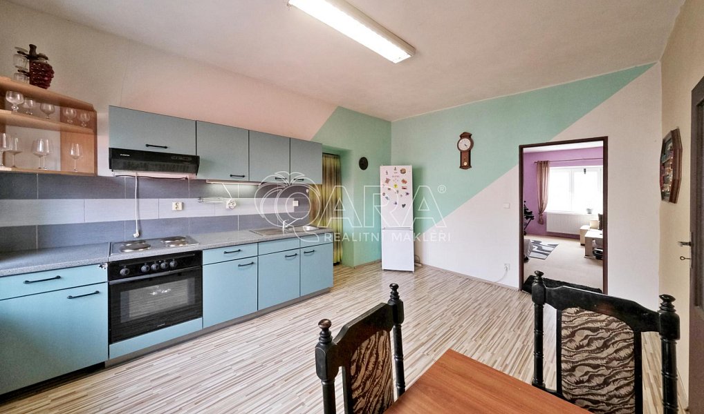 Prodej domu 287 m² s pozemkem 412 m², Postoloprty – náhled fotky 3