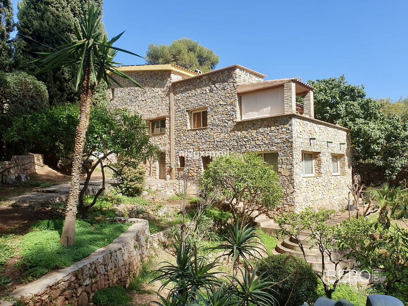 Prodej domu 474 m² s pozemkem 1 220 m²
