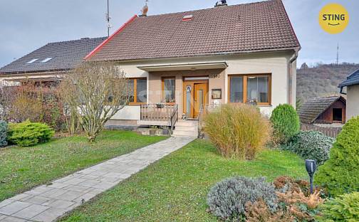 Prodej domu 278 m² s pozemkem 600 m², Částkov, okres Uherské Hradiště