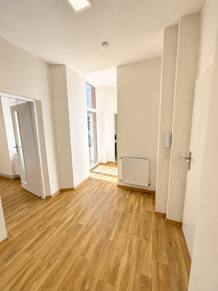 Pronájem bytu 2+kk 65 m² - Widok 6