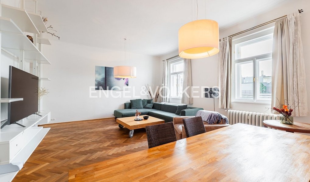 Pronájem bytu 3+1 115 m², Praha – náhled fotky 2