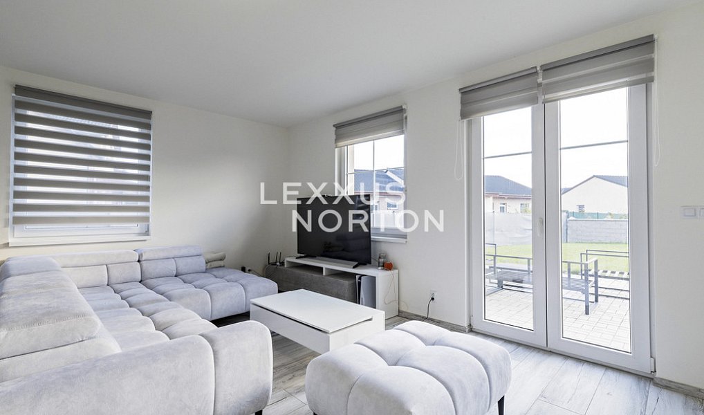 Pronájem domu 130 m² s pozemkem 370 m², Postřižín – náhled fotky 9
