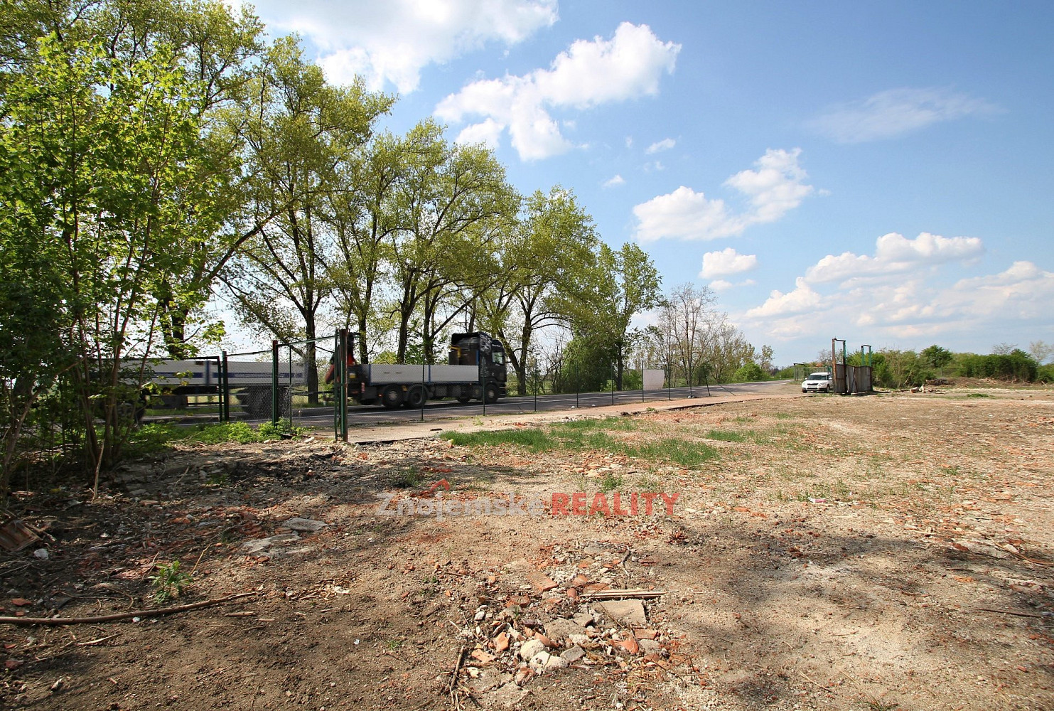 Pronájem komerčního pozemku 16 559 m² – fotografie 4