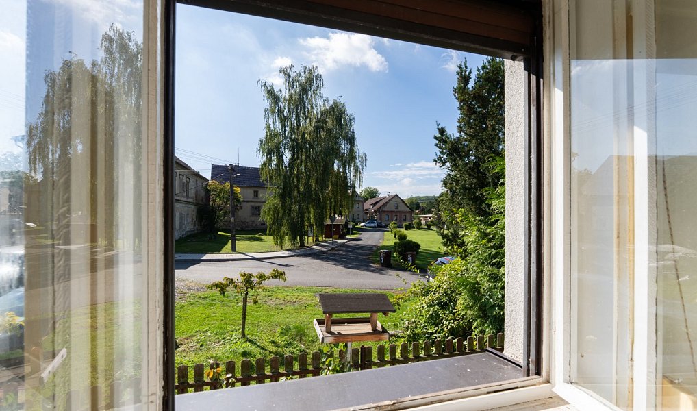 Prodej domu 140 m² s pozemkem 1 911 m², Měrunice – náhled fotky 8