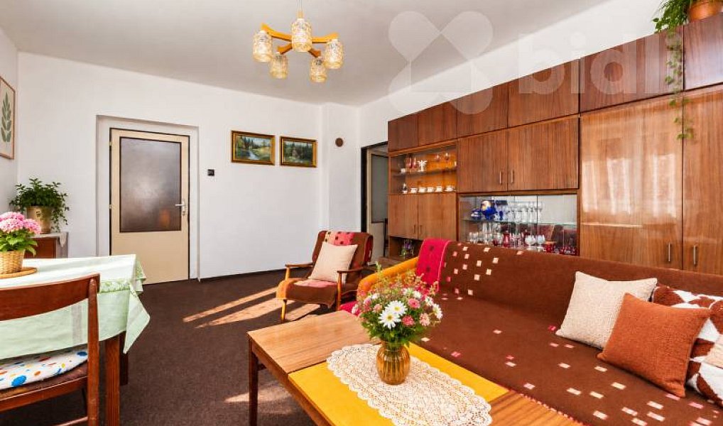 Prodej domu 279 m² s pozemkem 2 398 m², Okřesaneč – náhled fotky 11