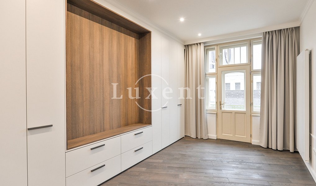 Pronájem bytu 4+kk 167 m², Praha – náhled fotky 13