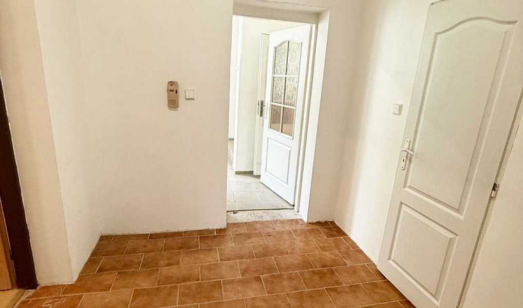 Prodej domu 304 m² s pozemkem 365 m², Kraslice – náhled fotky 13