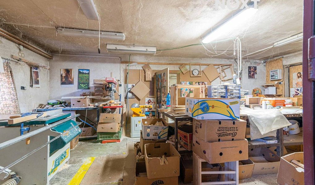 Prodej výrobních prostor 840 m², Jesenice – náhled fotky 7