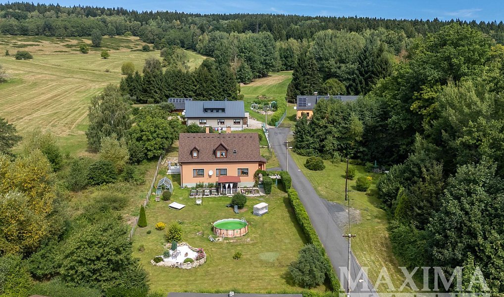 Prodej domu 320 m² s pozemkem 1 557 m², Nová Ves – náhled fotky 3