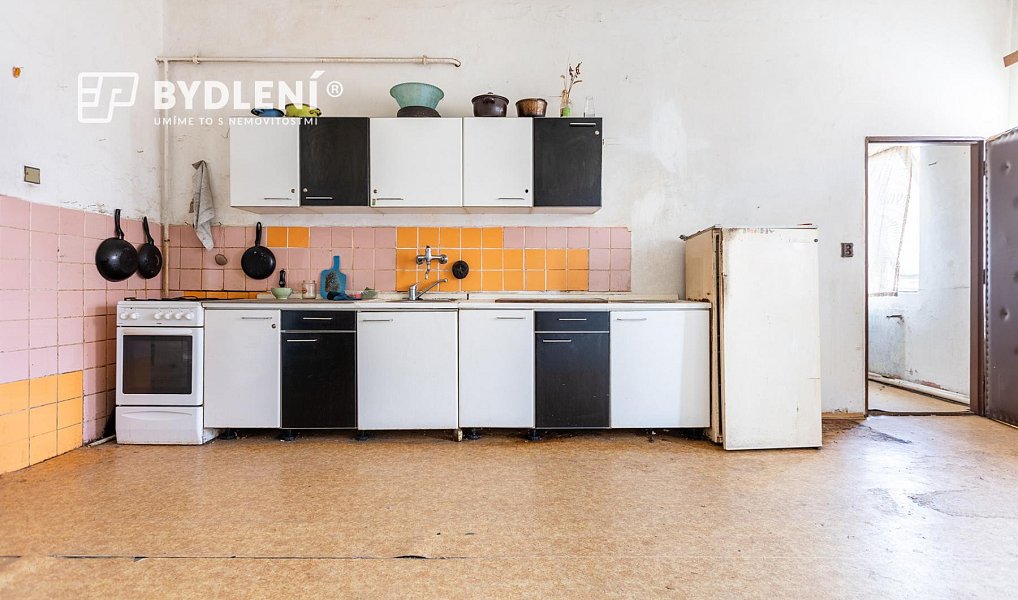 Prodej domu 330 m² s pozemkem 400 m², Teplice – náhled fotky 24