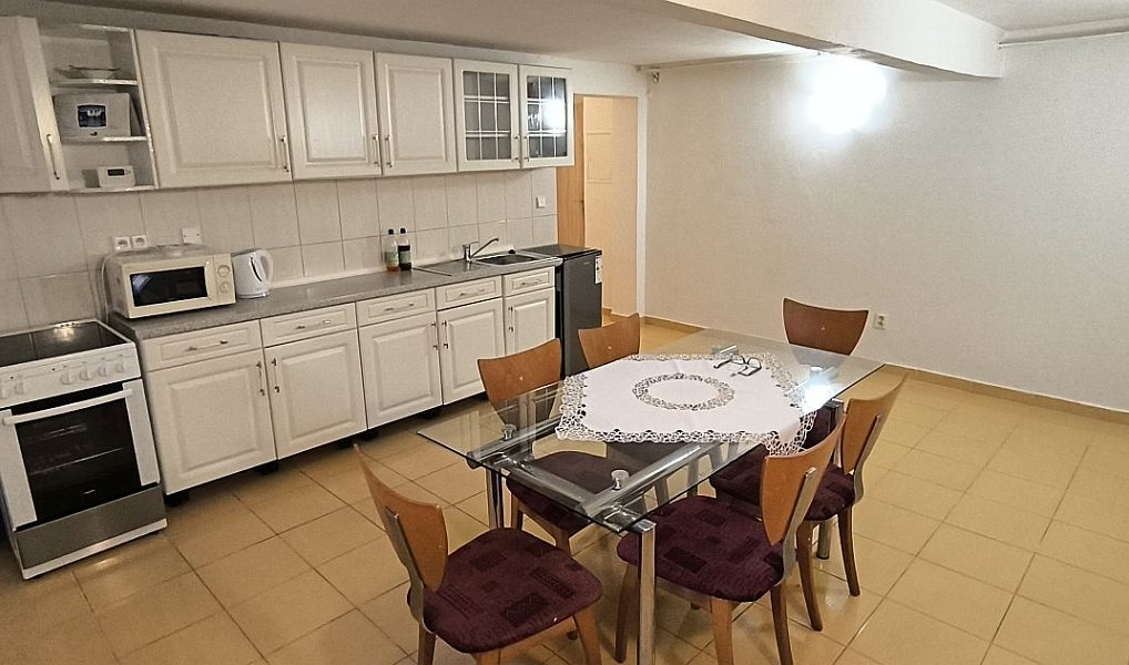 Pronájem bytu 2+kk 60 m², Cheb – náhled fotky 3