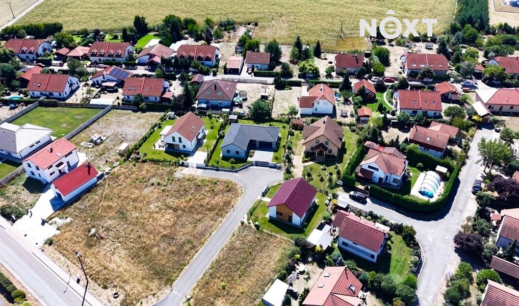 Prodej stavebního pozemku 3 478 m², Býšť – náhled fotky 2