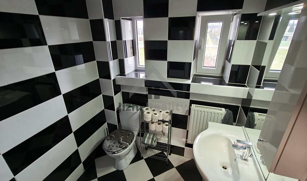 Prodej nájemního domu, činžáku 450 m², České Velenice – náhled fotky 16