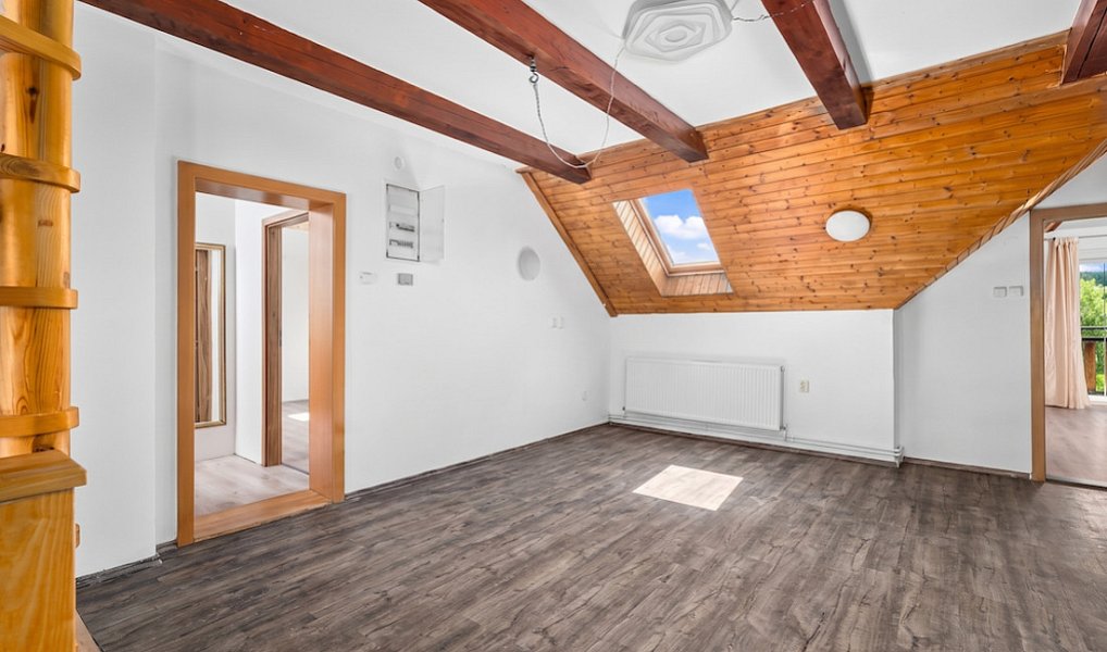 Prodej domu 280 m² s pozemkem 126 m², Nový Knín – náhled fotky 16