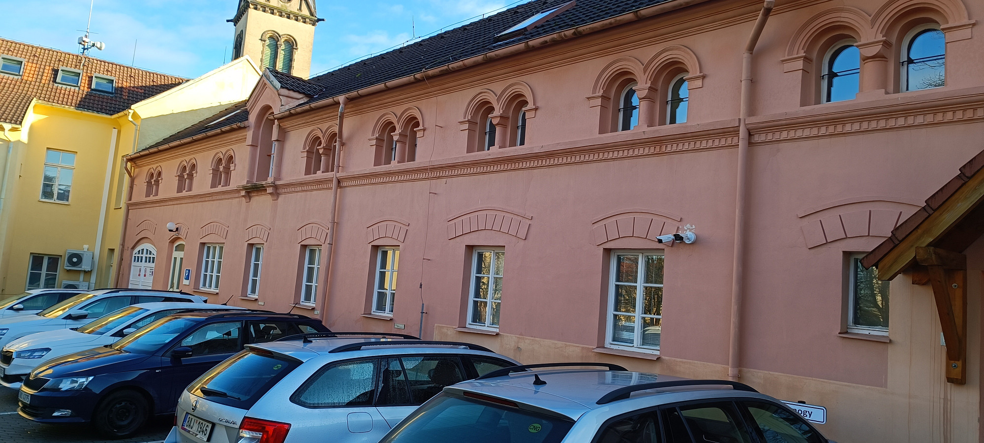 Pronájem kanceláře 1 500 m² – fotografie 3