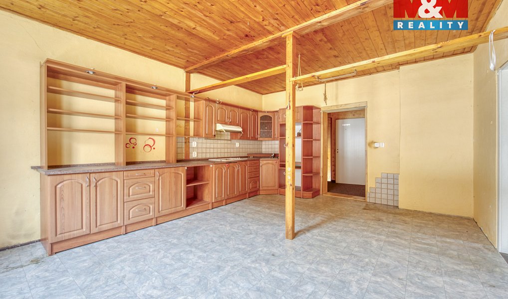Prodej domu 800 m² s pozemkem 662 m², Oloví – náhled fotky 2