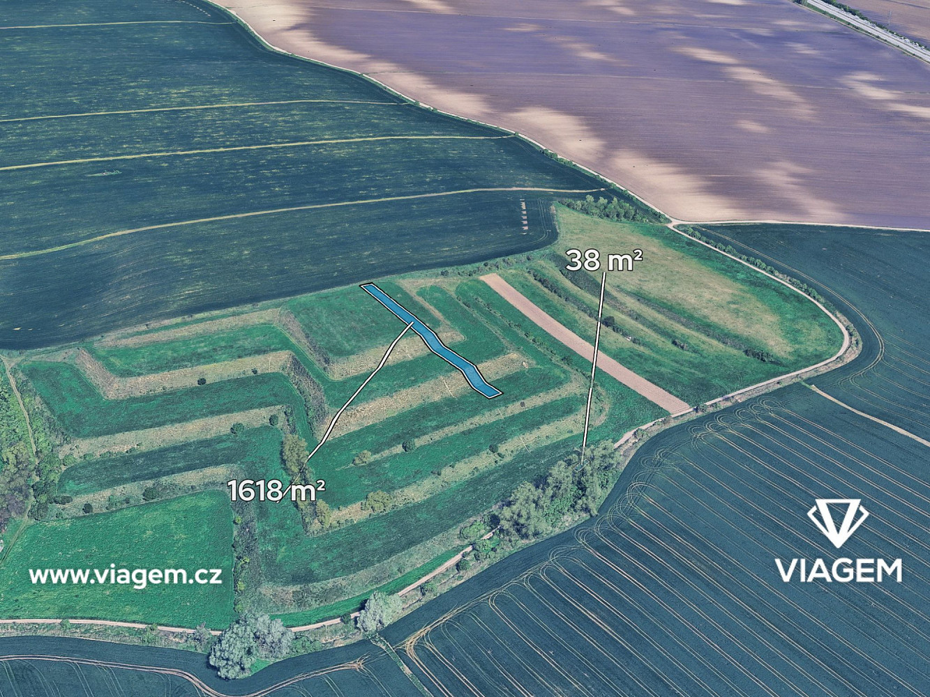 Prodej pole 1 656 m², Nosislav