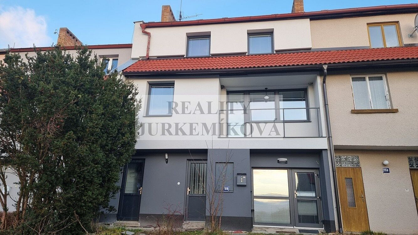 Prodej domu 200 m² s pozemkem 447 m², Černá v Pošumaví