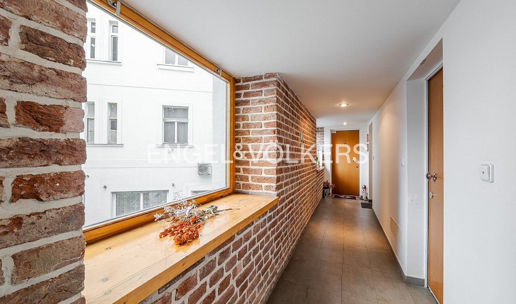 Pronájem bytu 1+kk 44 m², Praha – náhled fotky 7