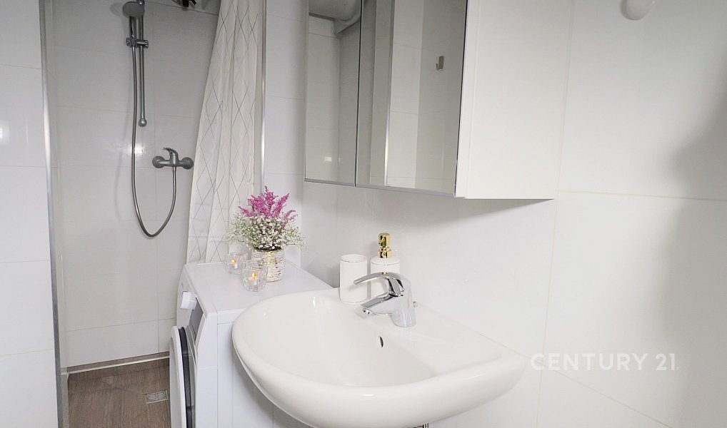 Pronájem bytu 1+1 46 m², Praha – náhled fotky 11