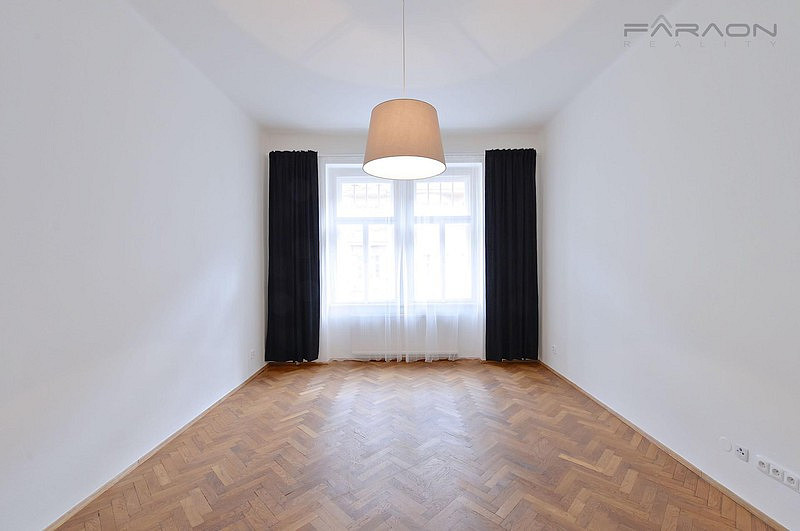 Pronájem bytu 3+kk 93 m² – pohled 3