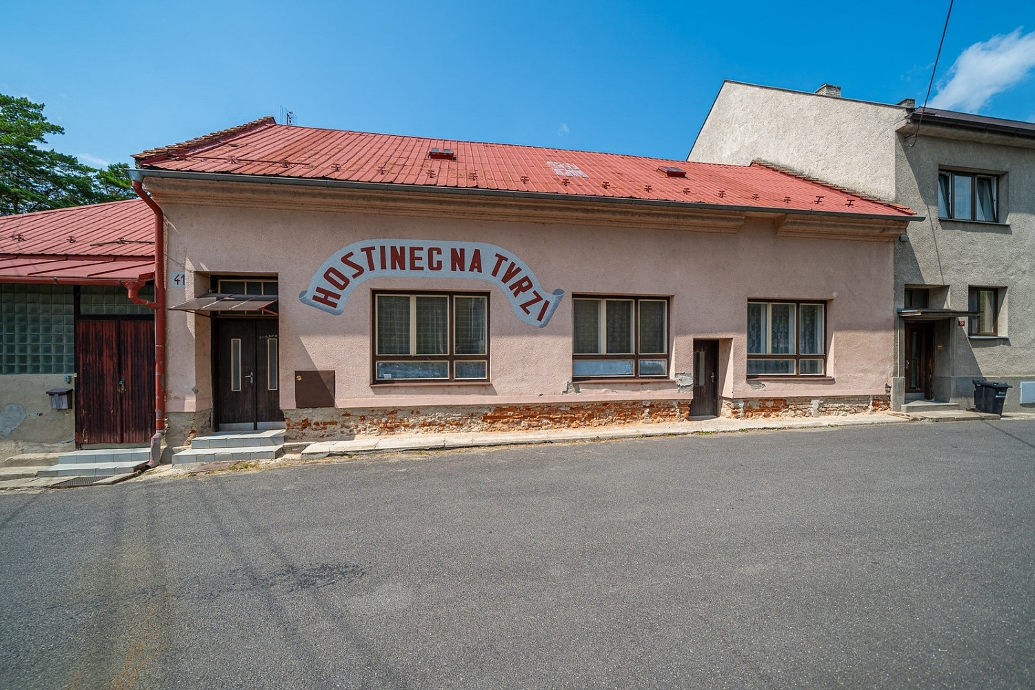 Prodej obchodních prostor 214 m²