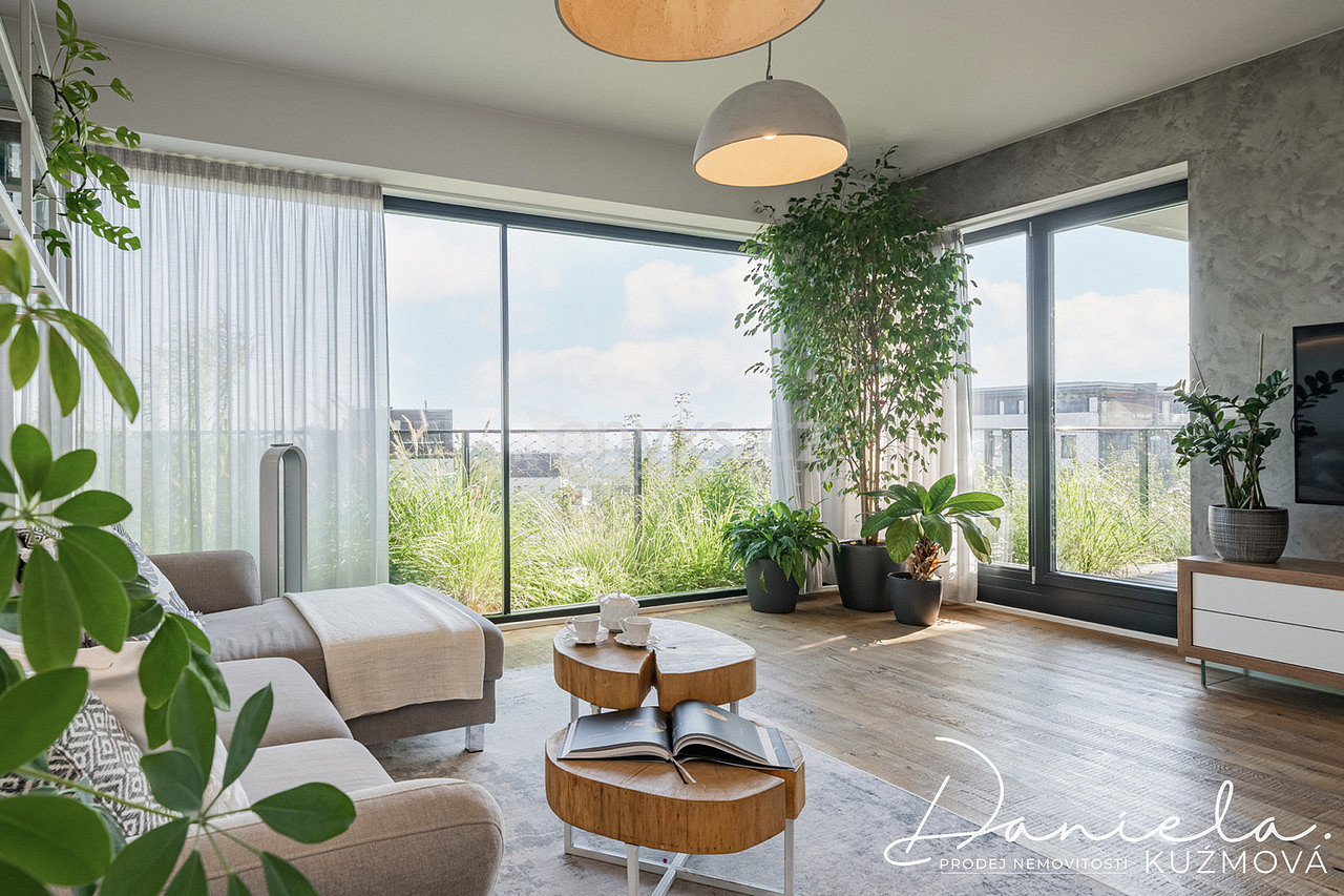 Pronájem bytu 3+kk 104 m² — photo 2