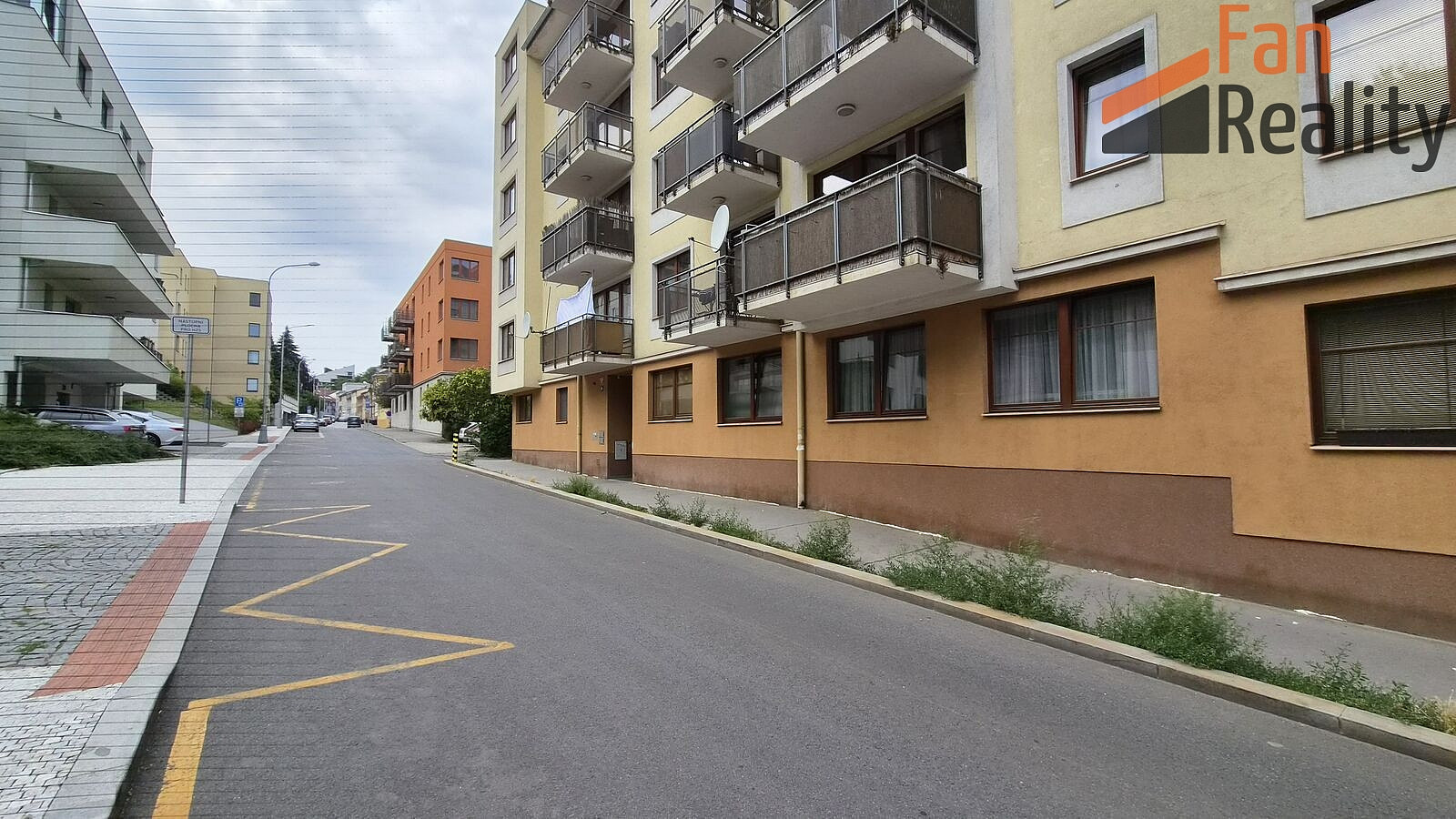 Prodej garáže 12 m2 ulice Na Neklance – fotografie 5