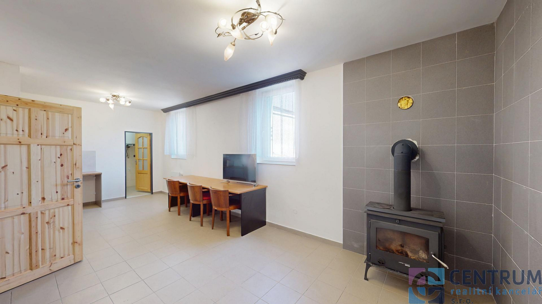 Pronájem bytu 4+kk 101 m² – fotografie 2