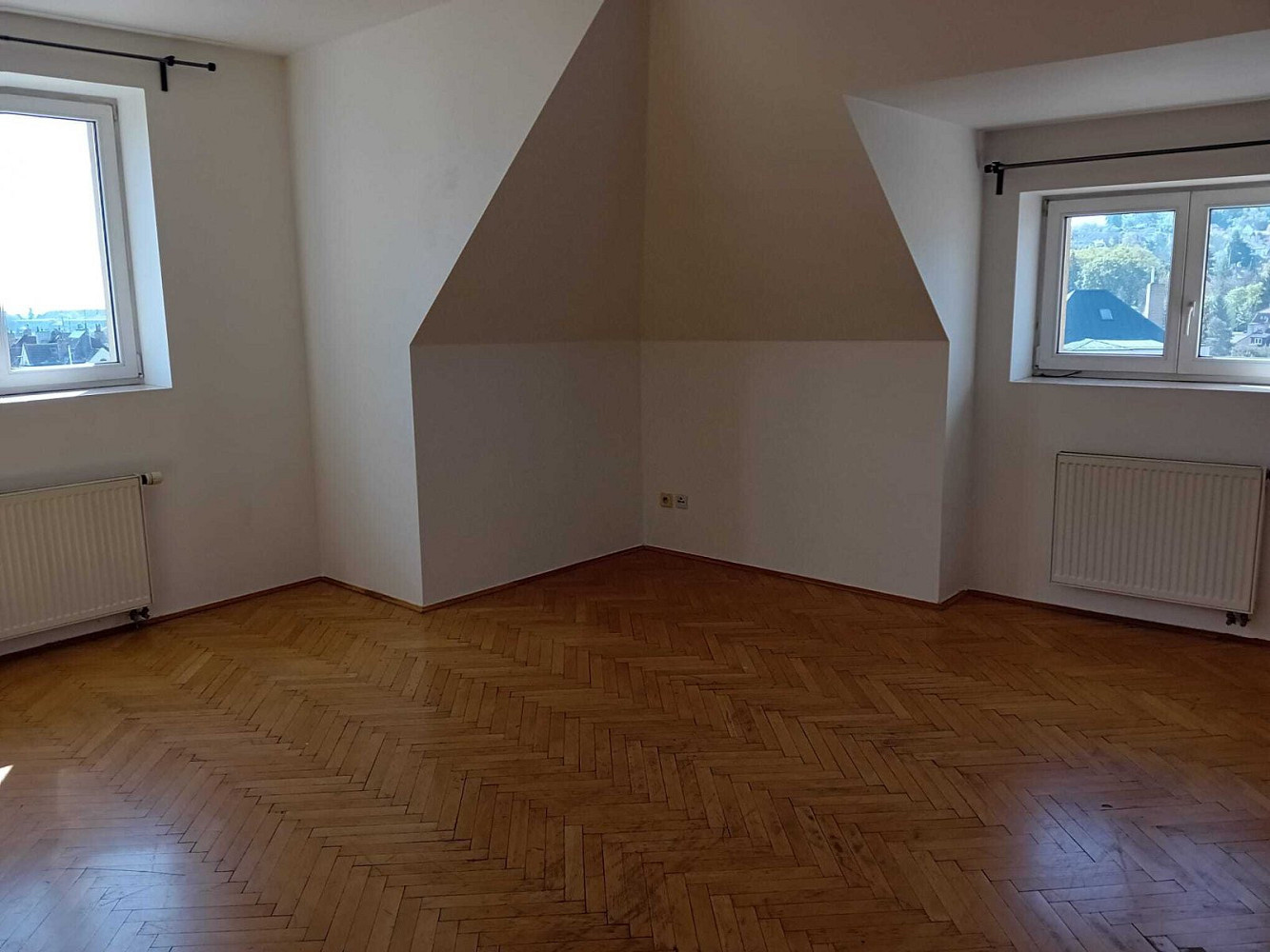 Pronájem bytu 3+kk 85 m²