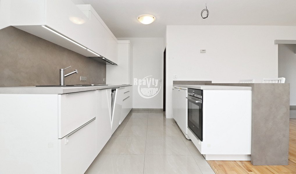 Prodej bytu 4+kk 90 m², Jihlava – náhled fotky 2