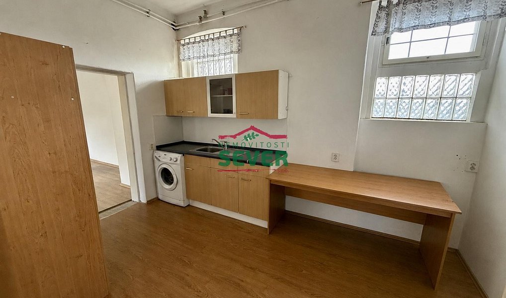 Pronájem kanceláře 25 m², Most – náhled fotky 3