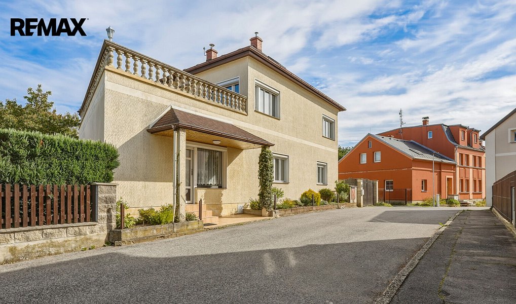 Prodej domu 257 m² s pozemkem 662 m², Nový Bor – náhled fotky 2