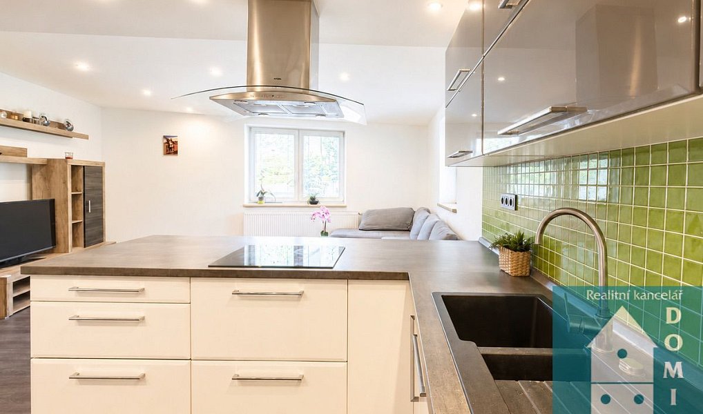Prodej domu 241 m² s pozemkem 341 m², Halenkovice – náhled fotky 5